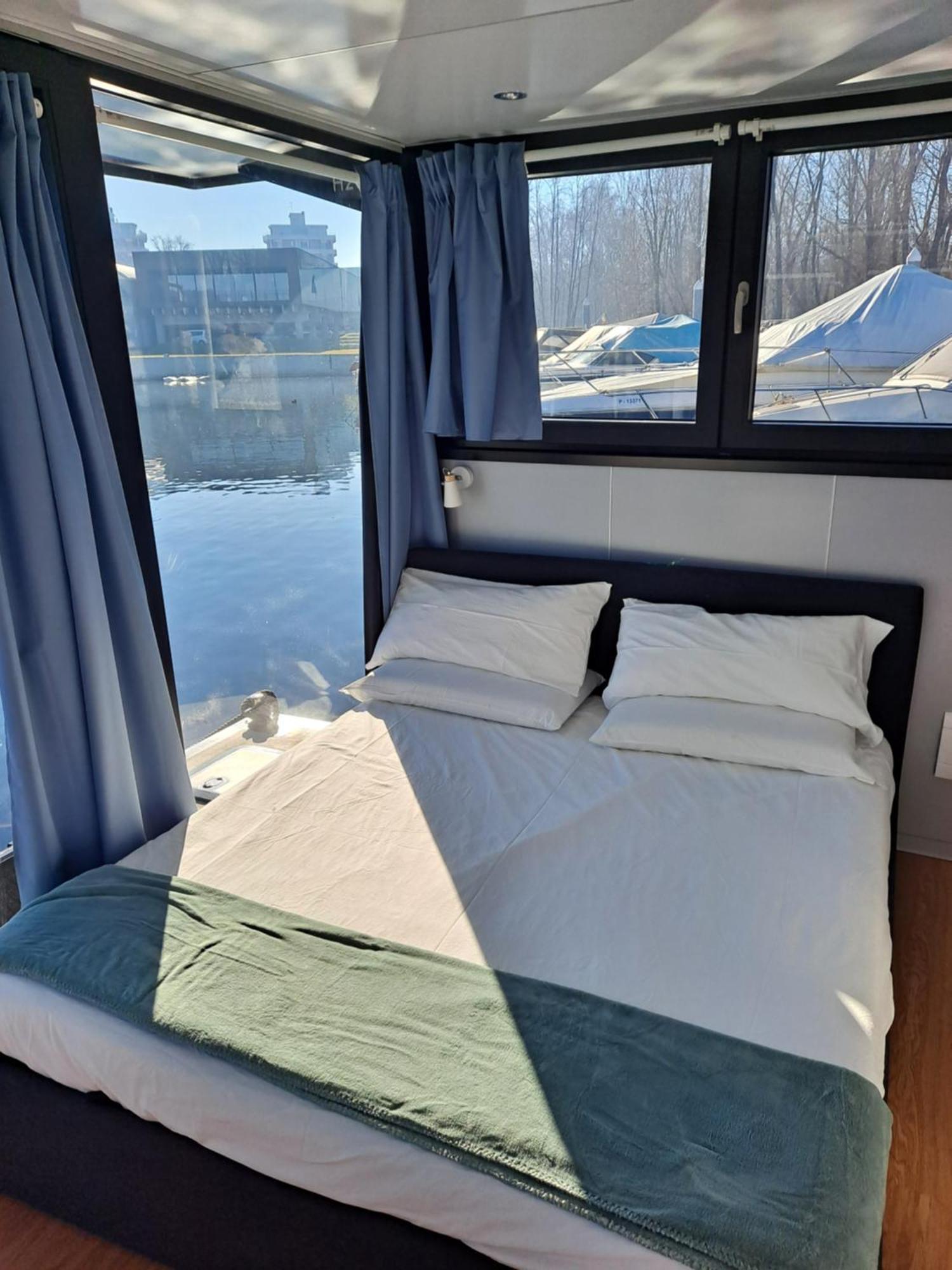 Floating Experience Black Pearl, Lago Maggiore Dormelletto Εξωτερικό φωτογραφία