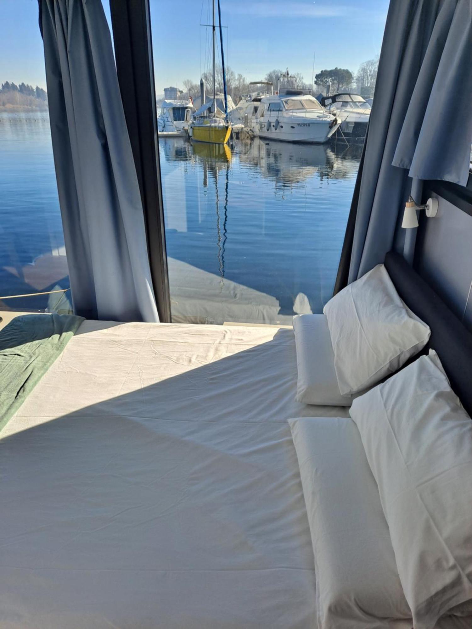 Floating Experience Black Pearl, Lago Maggiore Dormelletto Εξωτερικό φωτογραφία