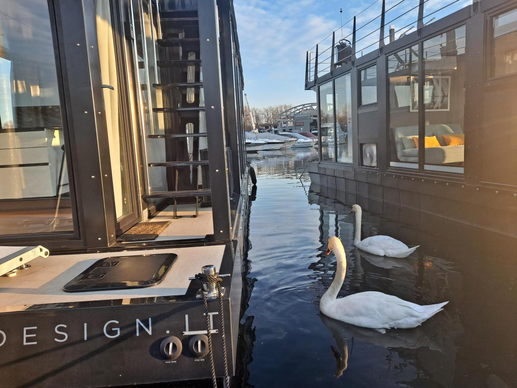 Floating Experience Black Pearl, Lago Maggiore Dormelletto Εξωτερικό φωτογραφία