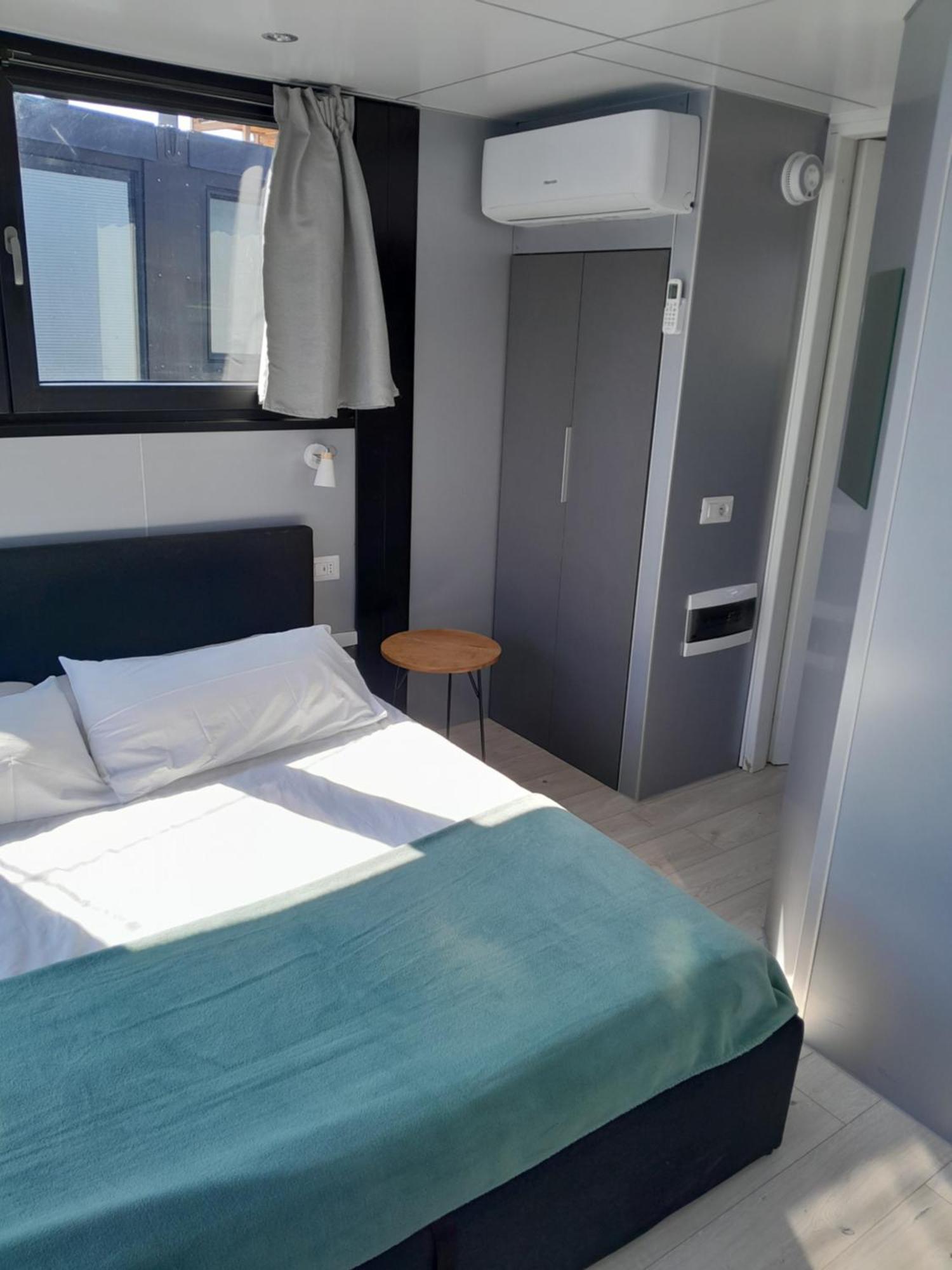 Floating Experience Black Pearl, Lago Maggiore Dormelletto Εξωτερικό φωτογραφία